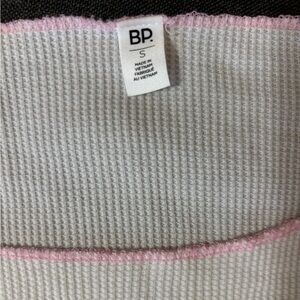 Hollister, Zara, Brandy Melville 6 shirts bundle to restock your color basics!